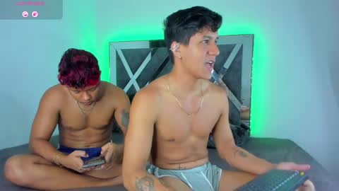 Robert Miller And Mael Thompson  online show from April 15, 12:21 am