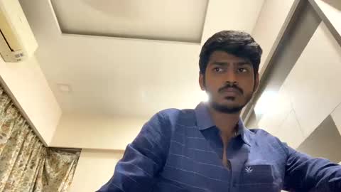 Snapshot of robertsalia220 chatting on February 21, 3:32 pm Robertsalia online show from February 21, 3:32 pm