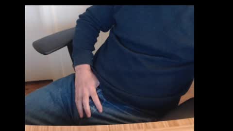 robidan6923 online show from February 12, 2:32 pm