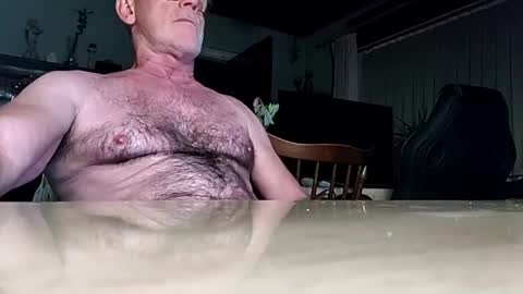 Snapshot of robke1966 chatting on February 13, 5:37 am robke1966 online show from February 13, 5:37 am