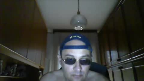 Snapshot of roby360 chatting on March 9, 1:26 pm robertino online show from March 9, 1:26 pm