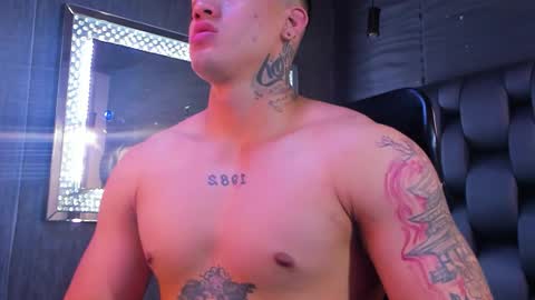 Snapshot of rocco_santos chatting on October 14, 3:35 am rocco_santos online show from October 14, 3:35 am