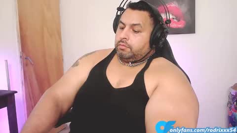 rodrixxx54 online show from March 4, 5:00 am