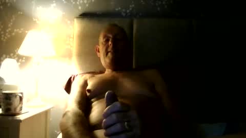 rokard121 online show from October 2, 6:39 am