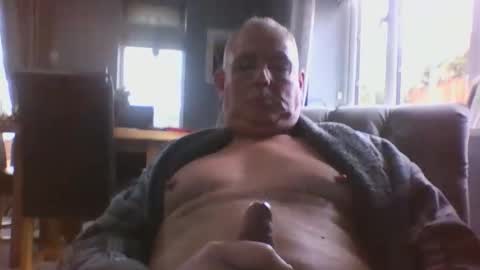 rokard121 online show from December 2, 9:55 am