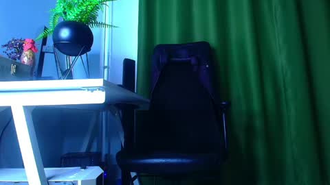 romaniamaster1 online show from April 21, 5:35 am