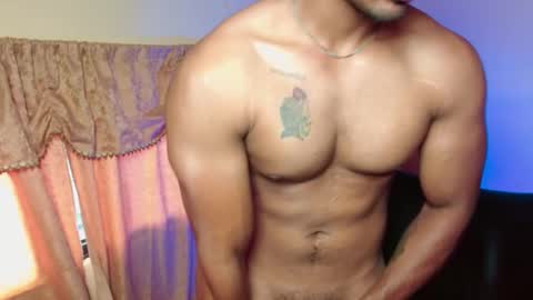 Snapshot of romanpearce_ chatting on January 12, 3:57 pm Roman online show from January 12, 3:57 pm