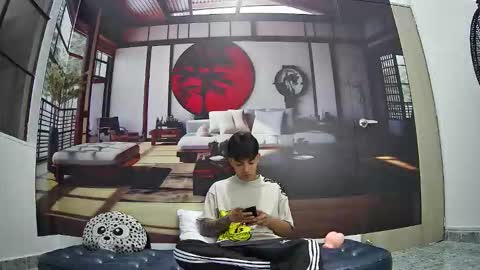 Snapshot of romeomillerr chatting on September 30, 7:39 pm Romeo online show from September 30, 7:39 pm