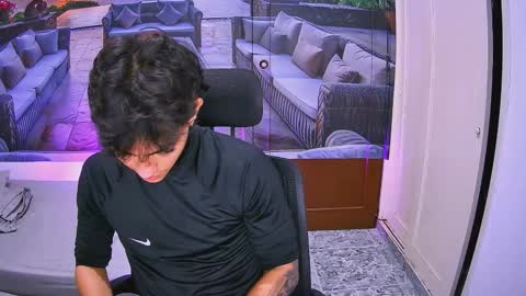 Snapshot of romeomillerr chatting on October 1, 7:40 pm Romeo online show from October 1, 7:40 pm