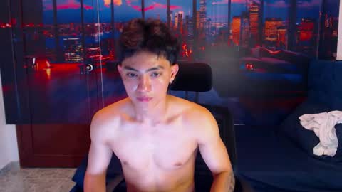 Snapshot of romeomillerr chatting on October 7, 10:14 pm Romeo online show from October 7, 10:14 pm