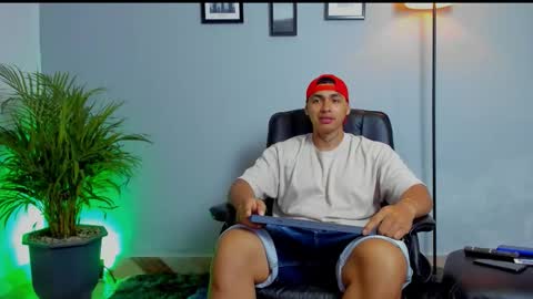 RonnieCanford online show from February 20, 4:42 am