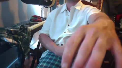 ronniejohnston13 online show from July 11, 3:52 am