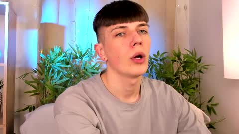 Rony online show from April 9, 8:37 pm