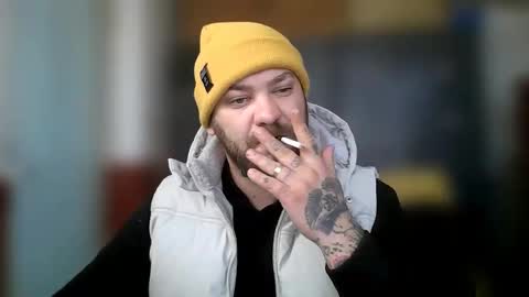 room21x online show from November 3, 7:34 am