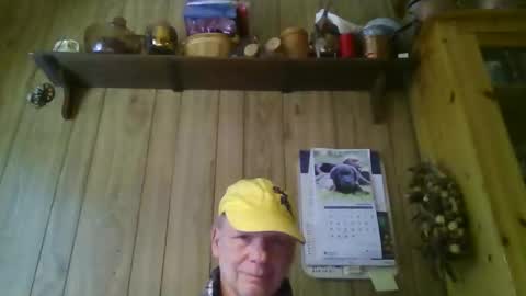 roses2u1958 online show from April 25, 1:41 pm