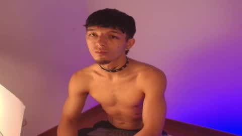 rosse_one online show from November 17, 7:28 pm