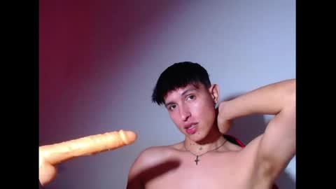 rowanboy23 online show from July 1, 8:53 pm