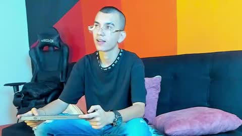 Snapshot of rowancley chatting on September 23, 2:16 pm Rowan online show from September 23, 2:16 pm
