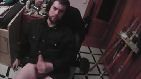 royer04 online show from December 14, 11:01 pm