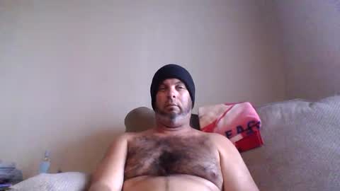 Snapshot of rubbingoneout714 chatting on December 4, 9:46 pm rubbingoneout714 online show from December 4, 9:46 pm
