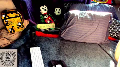 Snapshot of rubenator69 chatting on December 3, 8:17 pm Ruben online show from December 3, 8:17 pm
