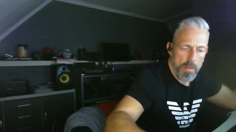 Chico que rico Caliente online show from February 16, 12:32 am