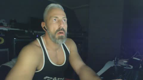 Chico que rico Caliente online show from January 6, 12:16 am