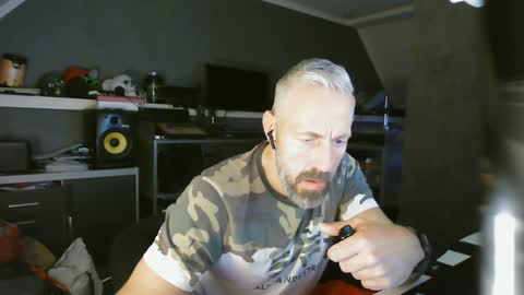 Chico que rico Caliente online show from January 5, 1:04 pm