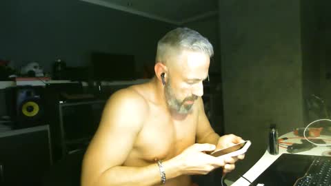 Chico que rico Caliente online show from February 12, 1:52 am