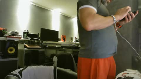 Chico que rico Caliente online show from January 23, 9:50 pm