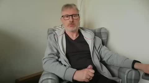 rusty69x online show from December 10, 10:38 am