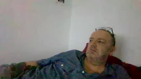 rustybee online show from October 21, 4:21 pm