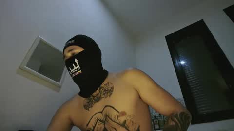 ryan_blake1 online show from March 12, 5:53 pm