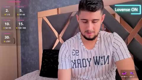 Snapshot of ryan_evanns chatting on October 9, 3:50 pm R Y A N online show from October 9, 3:50 pm
