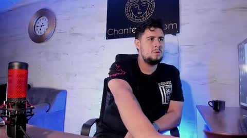    online show from April 14, 11:43 am