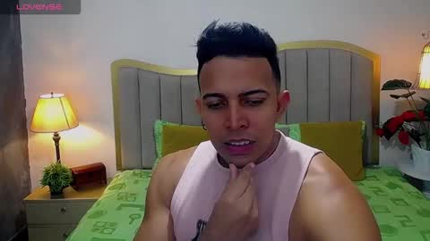 Snapshot of ryan_nesson chatting on October 6, 1:16 pm Ryan online show from October 6, 1:16 pm