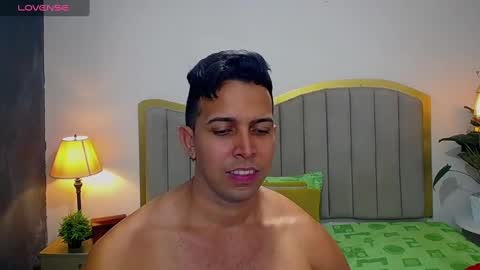 Snapshot of ryan_nesson chatting on September 27, 5:22 pm Ryan online show from September 27, 5:22 pm