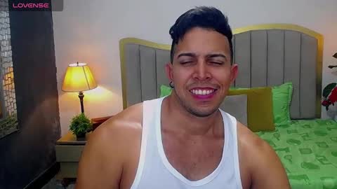 Snapshot of ryan_nesson chatting on September 20, 5:13 pm Ryan online show from September 20, 5:13 pm