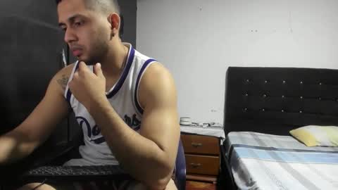 ryan_xc1 online show from January 6, 2:15 am