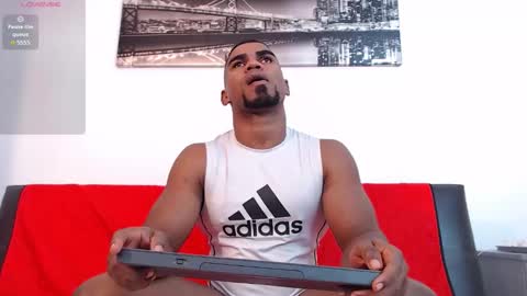 Snapshot of ryanjackson_ chatting on September 28, 3:59 am Instagram Ryandwrn online show from September 28, 3:59 am