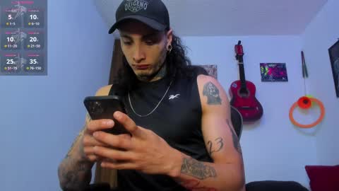 Snapshot of ryuk_it chatting on January 25, 12:26 pm leopmonk help me reach 100 thumbs up online show from January 25, 12:26 pm