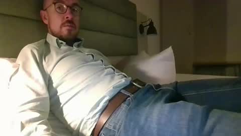 Snapshot of s_i_q chatting on September 30, 6:00 pm s_i_q online show from September 30, 6:00 pm