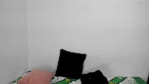 Snapshot of sack_rojas chatting on December 3, 12:55 am Sack online show from December 3, 12:55 am