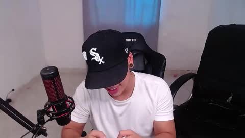 saenz_hotx online show from March 9, 10:30 pm