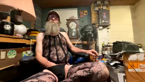 safety_fist online show from February 8, 4:36 am