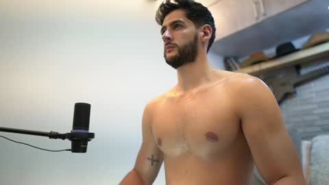 saimon  online show from February 1, 11:48 pm