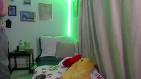 saint boy online show from December 21, 12:40 am