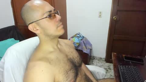 saintedy01 online show from April 1, 1:41 pm