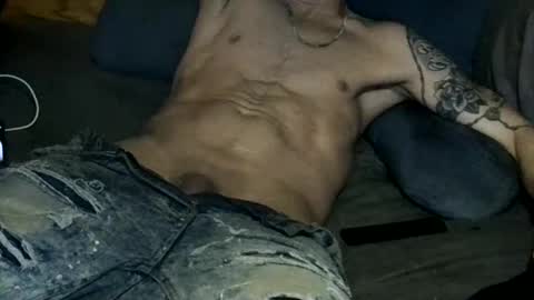 Snapshot of salsbigger chatting on December 23, 2:35 am Anthony Deniro online show from December 23, 2:35 am