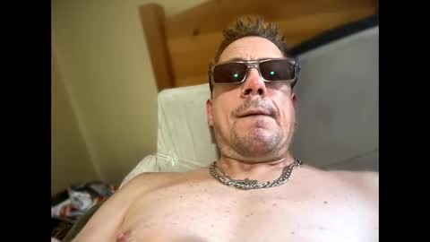 saltydoggy43931 online show from March 8, 6:56 pm